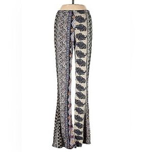 Mudd|Bohemian Patterned Flare Pants,mixed pattern•••Size LARGE,Beachy style